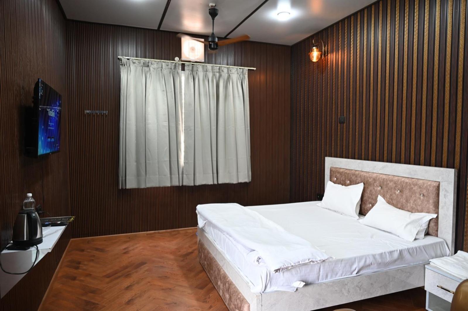 4 Seasons Resort By Jain Residency Sohna Buitenkant foto